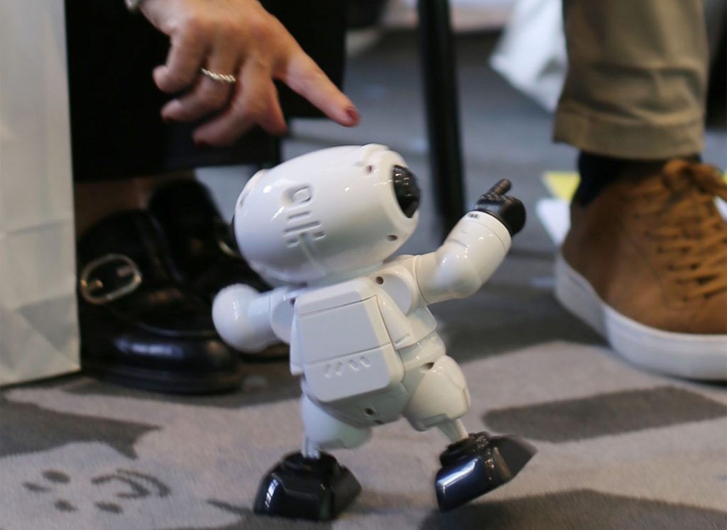 Robot der danser for at vise at teknologi kan være sjovt